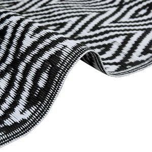 vidaXL Outdoor Rug ARAKIL White and Black 190x290 cm PP