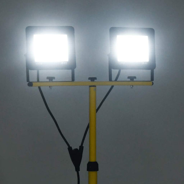 vidaXL LED Floodlight with Tripod 2x100 W Cold White