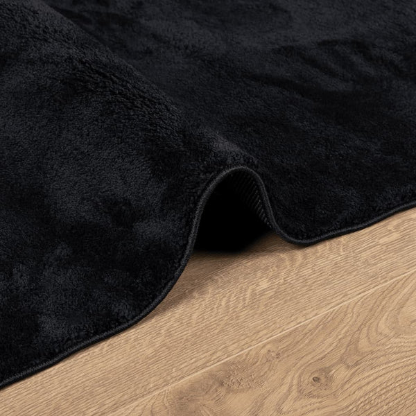 Schwarzer Kurzflor Teppich 140x200 cm